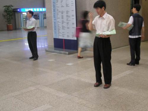 아침선전전-노동조건개선7대과제요구..