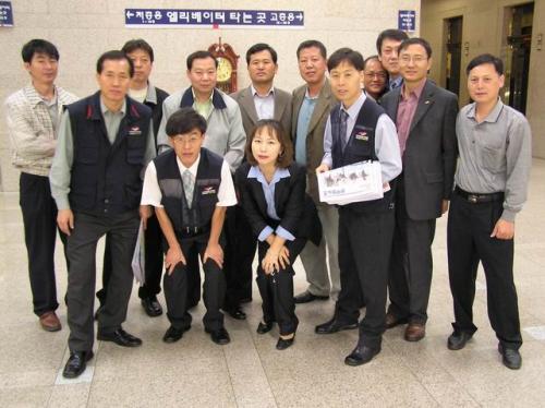 [아침선전전사진]공무원노조신문배포